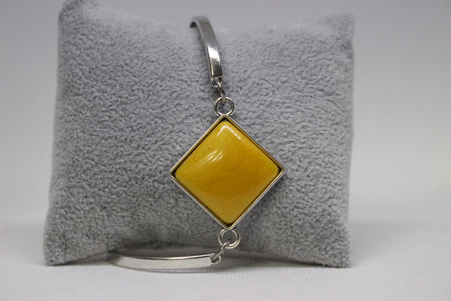 Silver Resin Stone Bracelet (2204) for Elegant Style