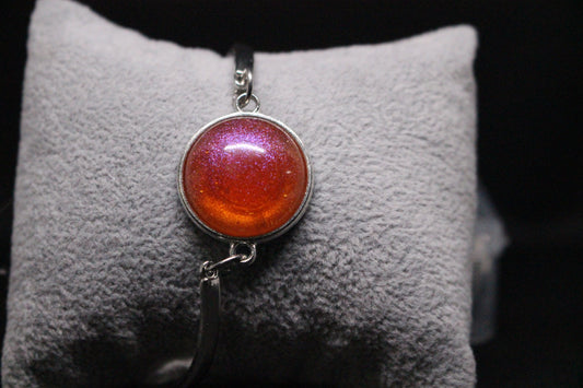 Elegant Silver Resin Stone Bracelet for Stylish Looks