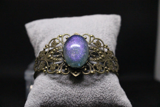 Stylish Bronze Resin Stone Bracelet for Elegant Looks