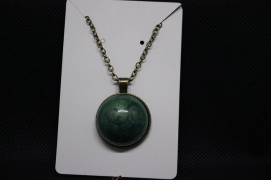 Bronze Green Stone Pendant Necklace with Resin Design