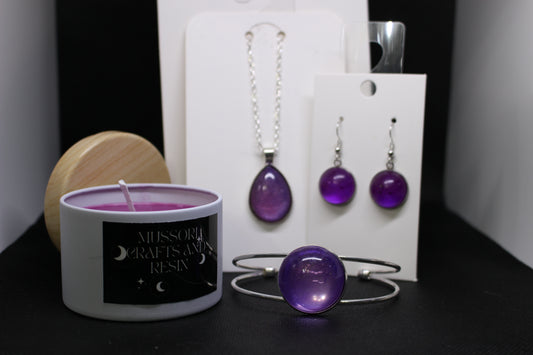 Gift Bundle - Resin Jewelry and Candle Set for Gifting