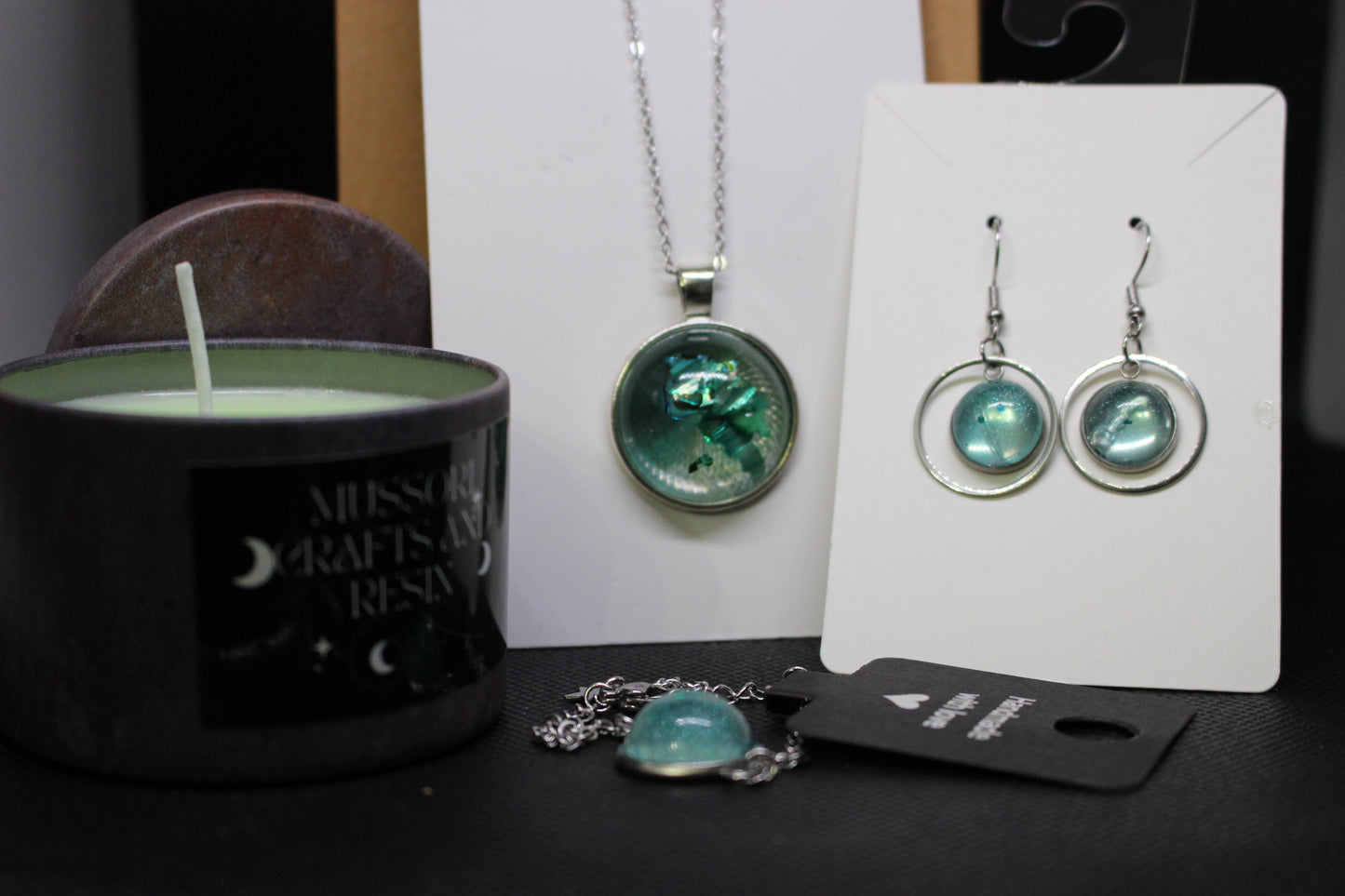 Gift Bundle - Resin Jewelry And Candle Set For All Occasions