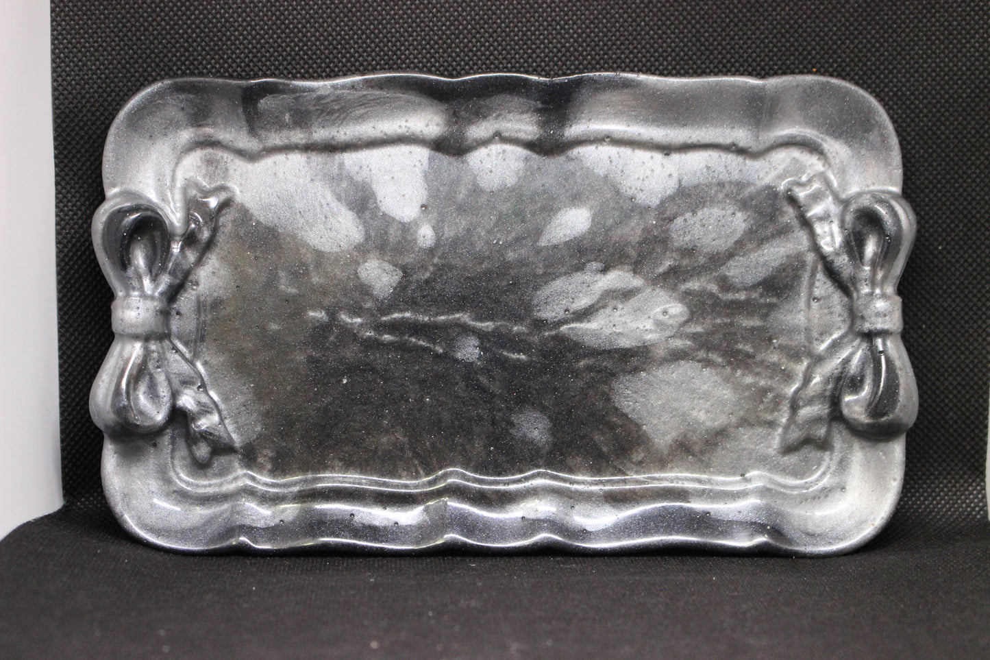 Resin Trinket Tray With Bows For Jewelry And Decor