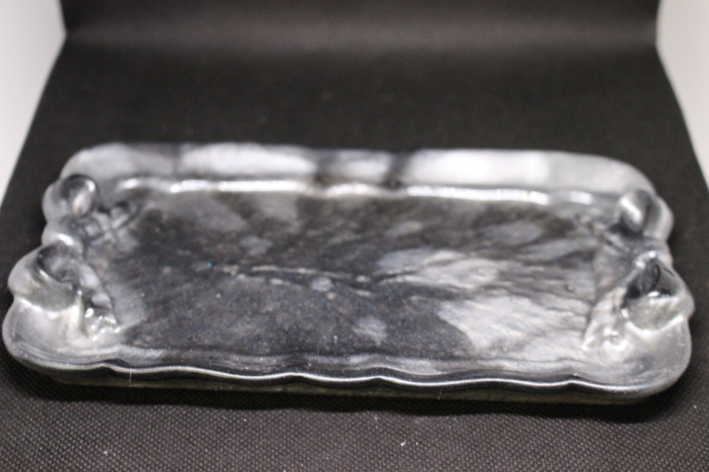 Resin Trinket Tray With Bows For Jewelry And Decor