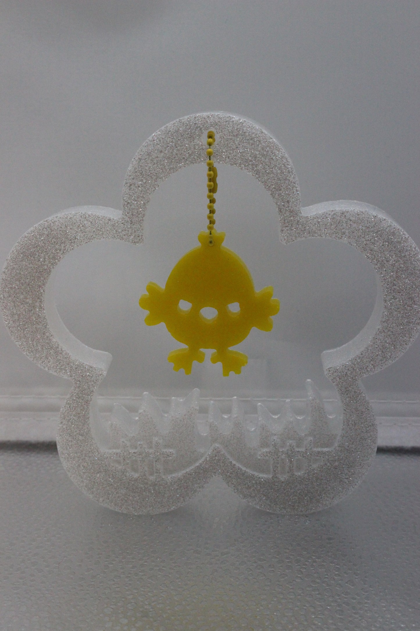 Easter Decor With Hanging Figurines For Festive Celebrations