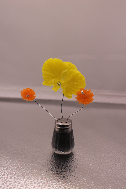 Mini Salt Shaker Resin Flowers with Handmade Decor
