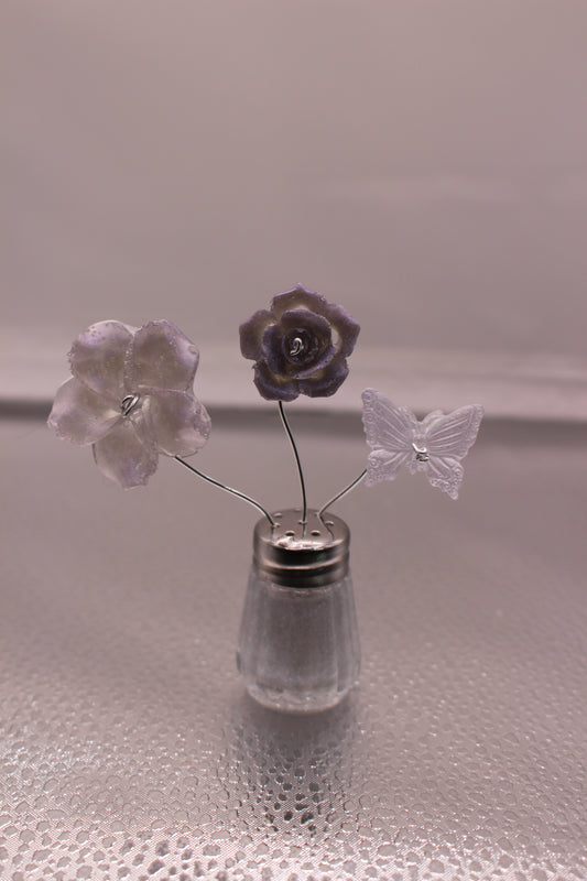 Mini Salt Shaker Resin Flowers with Handmade Floral Design