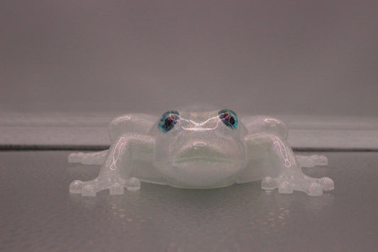 Iridescent Resin Frog Figurine Small Collectible Ornament for Home and Garden Decor