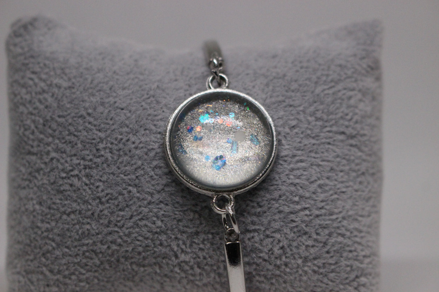 Silver resin stone bracelet (2211)