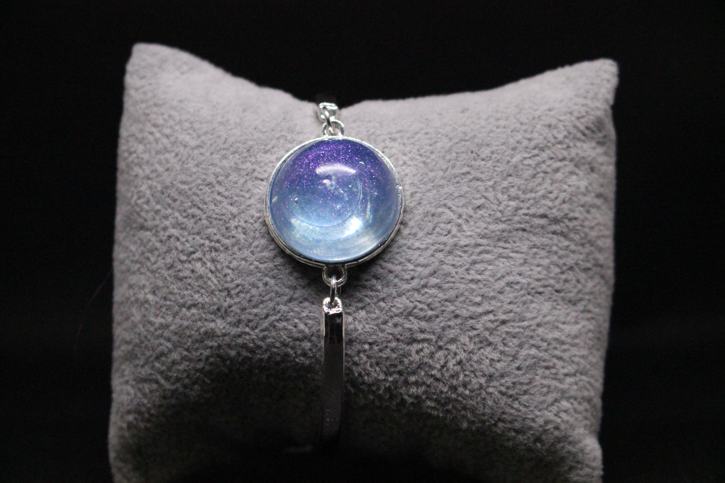 Silver resin stone bracelet