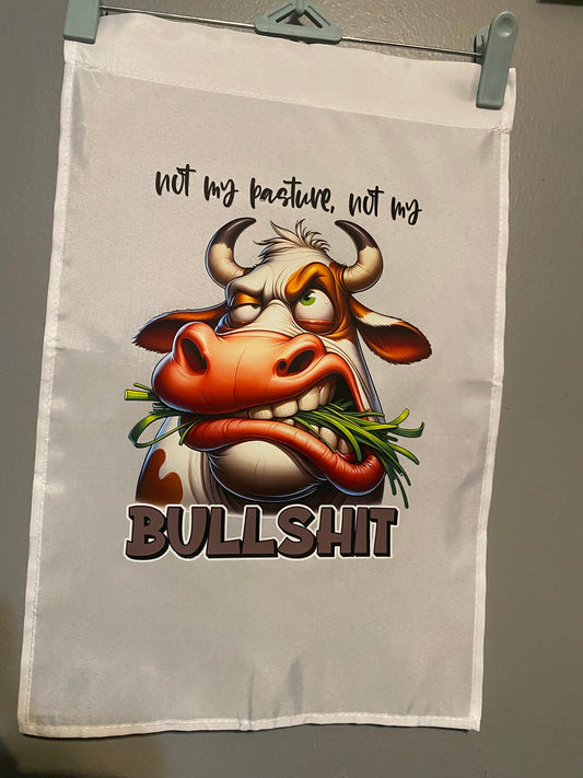 Not My Pasture Cow Garden Flag for Outdoor Decor Delight features a playful cow design and humorous text for gardens.
